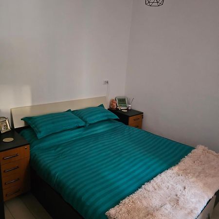 Luxury 1 Bedroom Apartment Rosu Ngoại thất bức ảnh