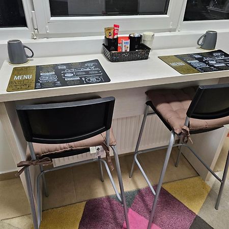 Luxury 1 Bedroom Apartment Rosu Ngoại thất bức ảnh